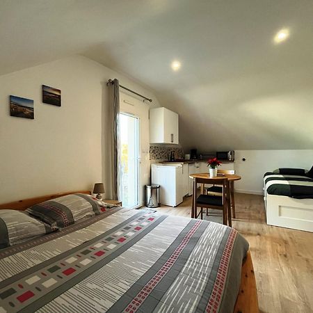 Lomener - La Goelette - 1 Appartement Avec 2 Chambres Et 2 Studios A 450M De La Plage Ploemeur Exteriér fotografie